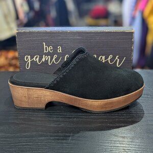 Toms Addison Suede Clog